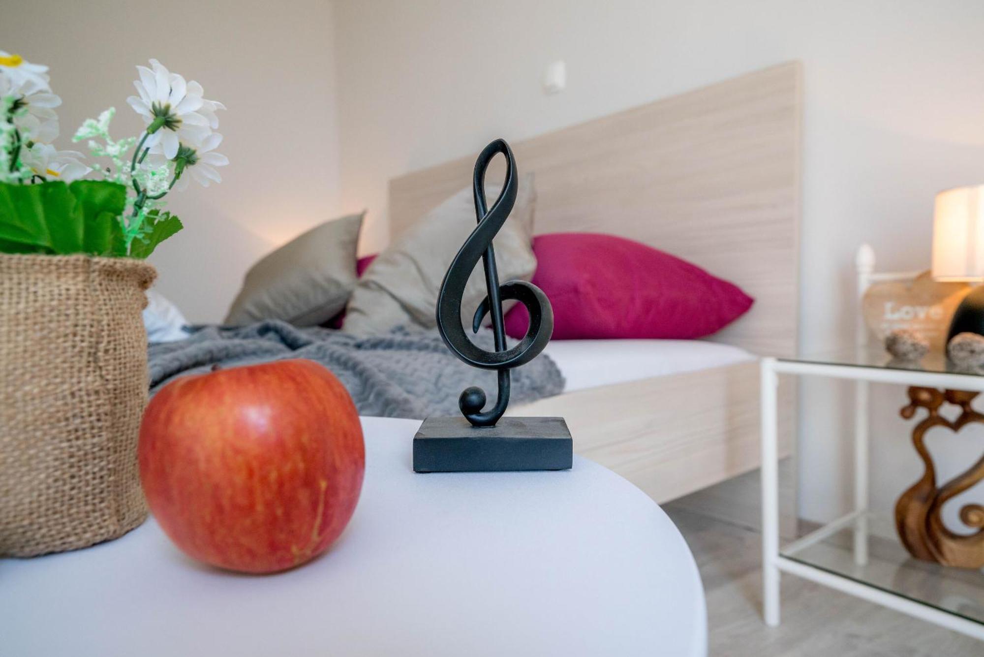 Apartments Sonata Omis Bagian luar foto