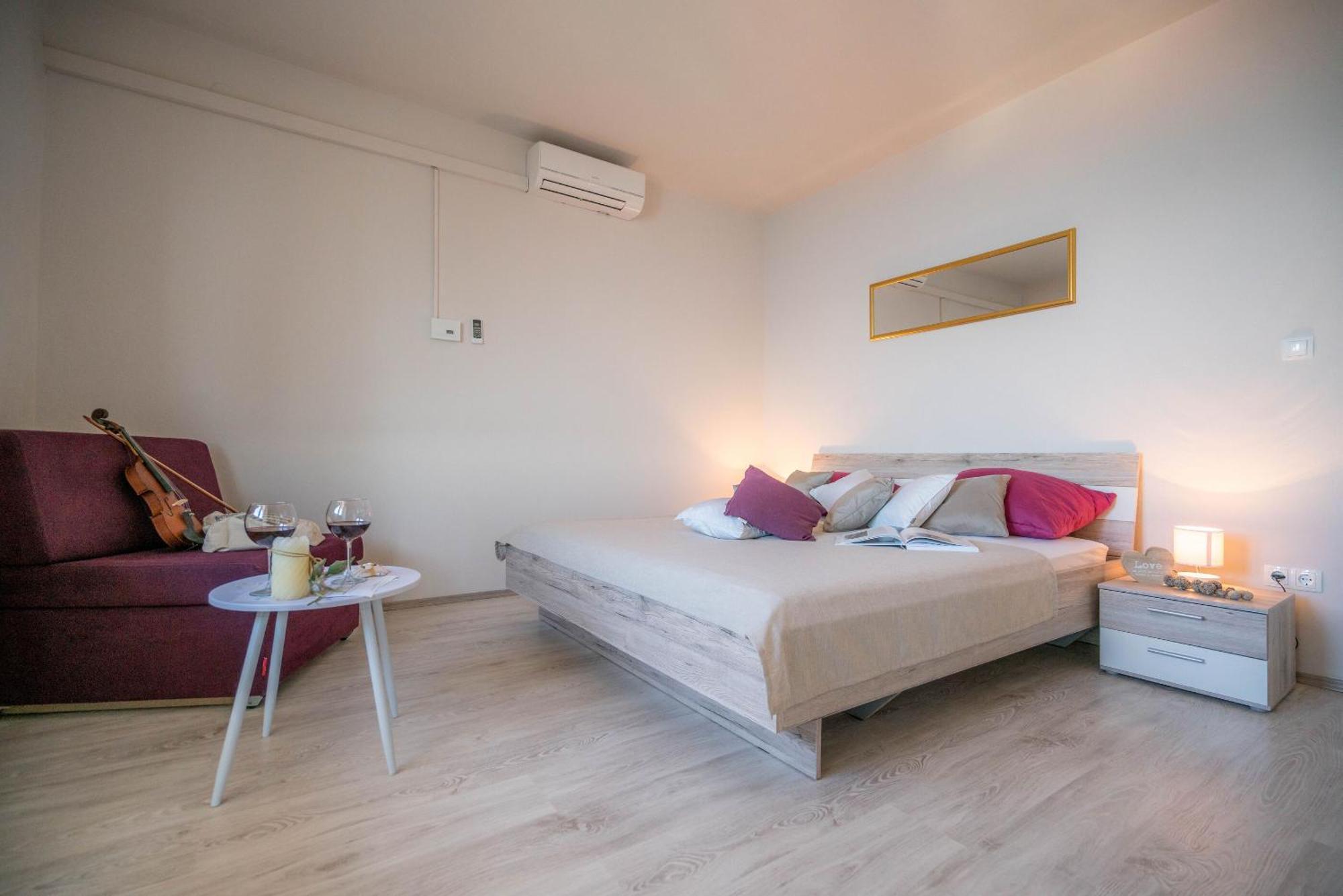 Apartments Sonata Omis Bagian luar foto
