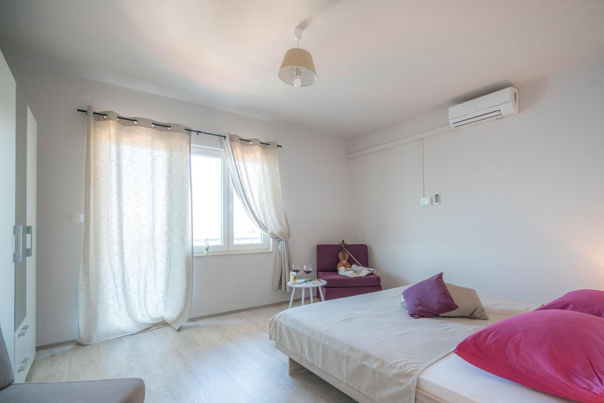 Apartments Sonata Omis Bagian luar foto