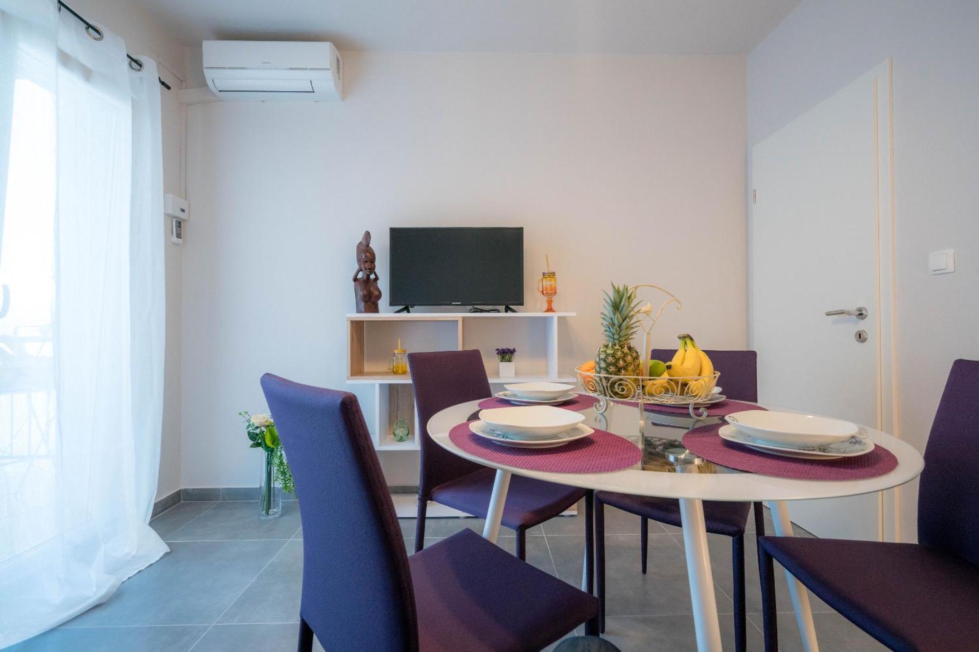 Apartments Sonata Omis Bagian luar foto