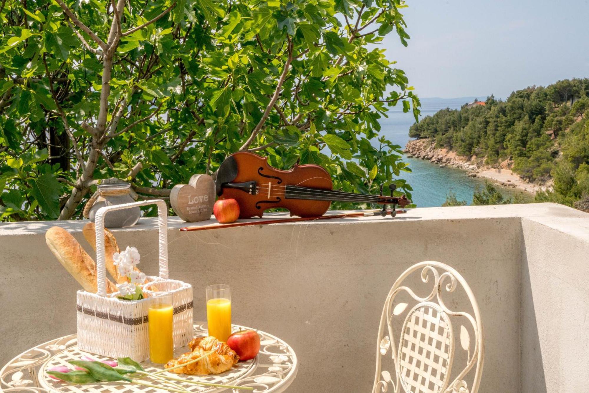 Apartments Sonata Omis Bagian luar foto