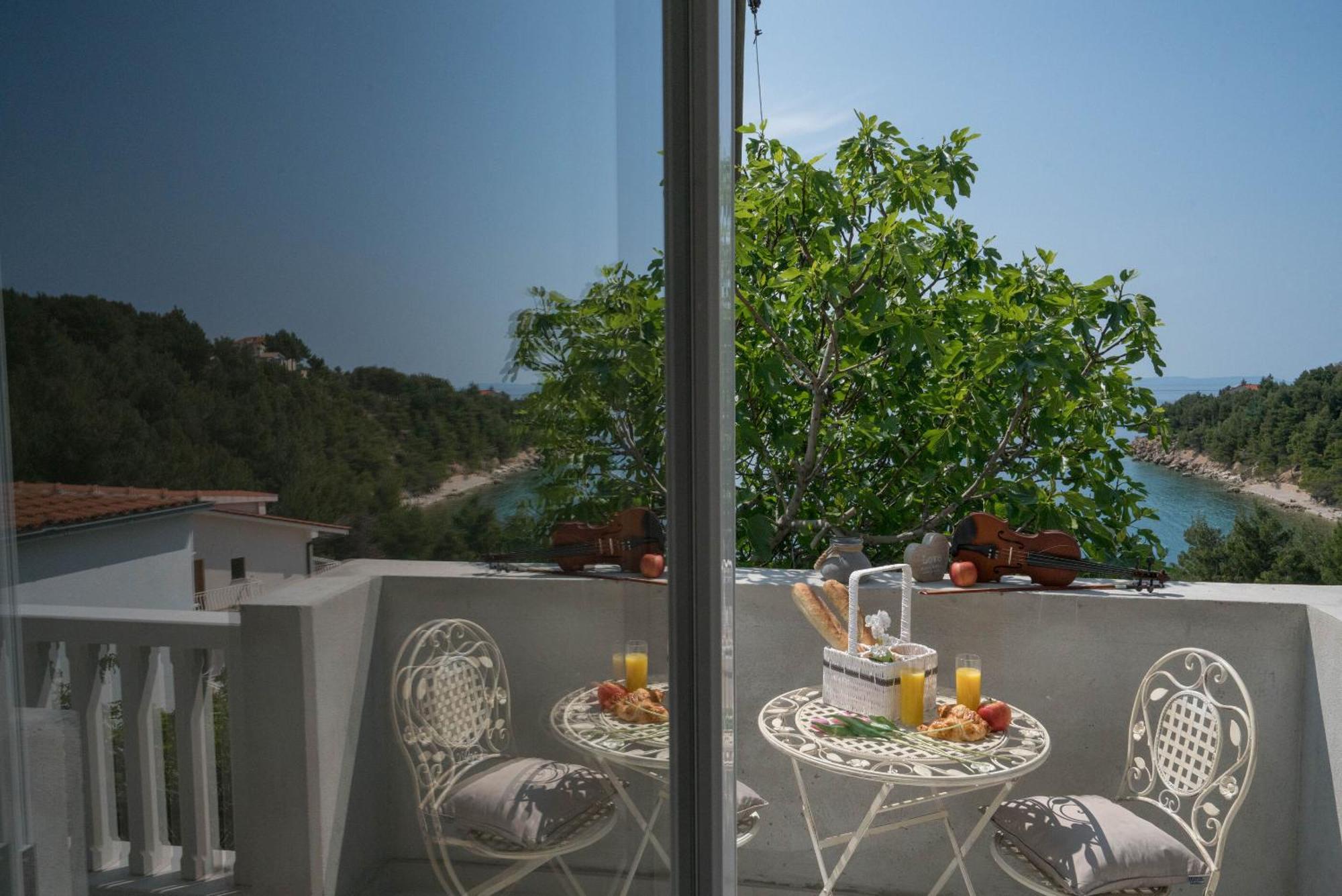 Apartments Sonata Omis Bagian luar foto